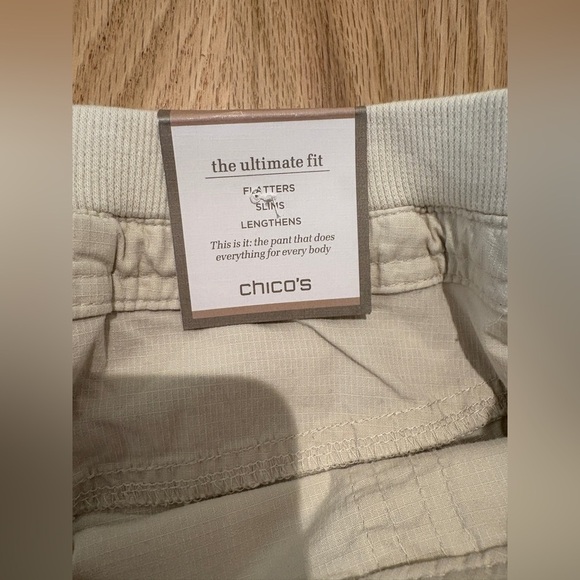 NWT Chico's Ripstop Cargo Crop Pant, Bungee Adjustable Hem, Khaki, Sz1 (8 - M) - Picture 5 of 6